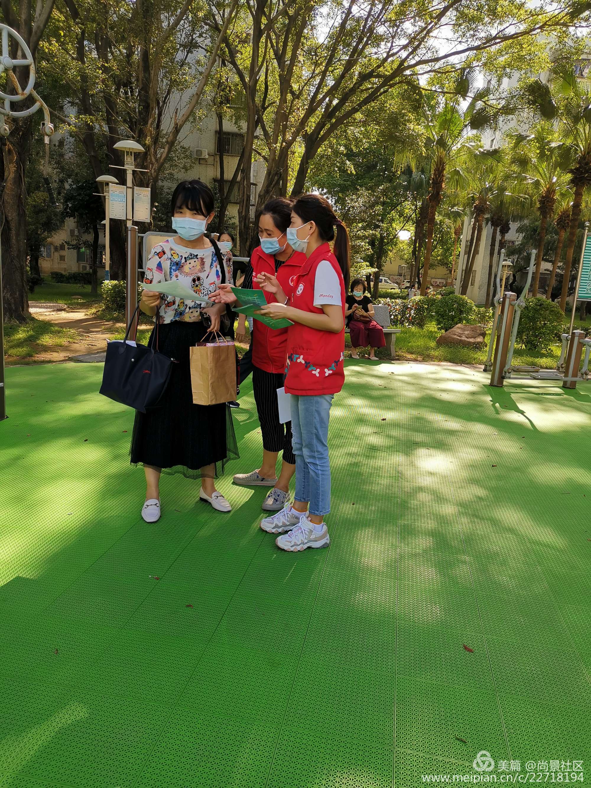 尚有义爱，景更和美：尚景社区开展义工宣传活动