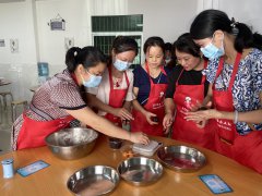 五联社区|美食美客,食在五联--五联社区妈妈厨房月饼制作活动