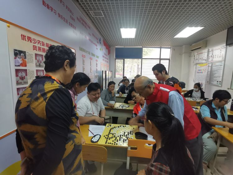 怡锦社区|以棋会友 棋乐无比——怡锦社区开展围棋成人班第一课