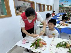 坪东社区“为爱花时间”母亲节主题活动