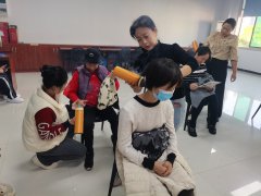 坪地社区|“开工艾灸护健康”坪地社区为上班族送上专属健康关怀